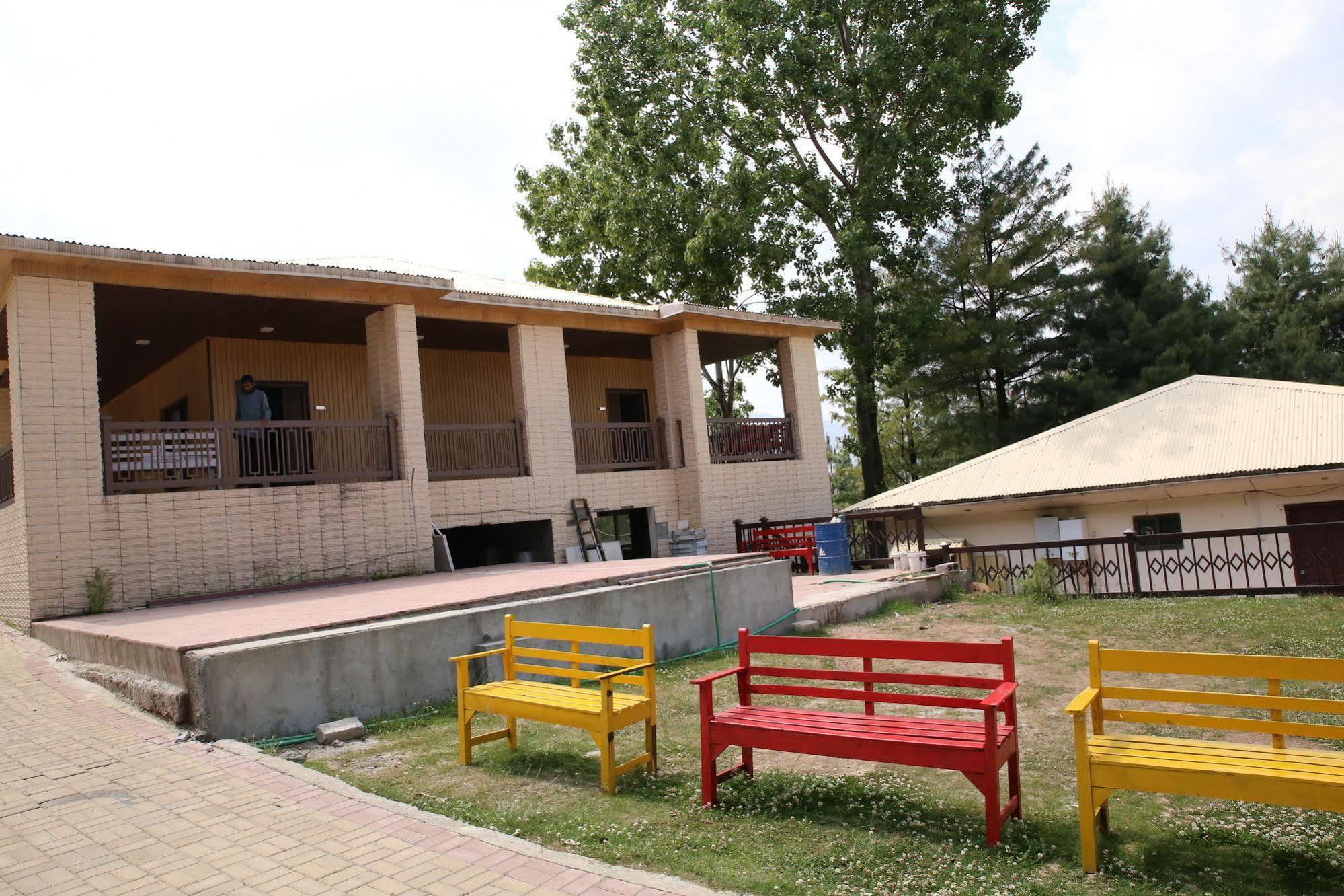 Chinar Family Resort Bhurban Εξωτερικό φωτογραφία